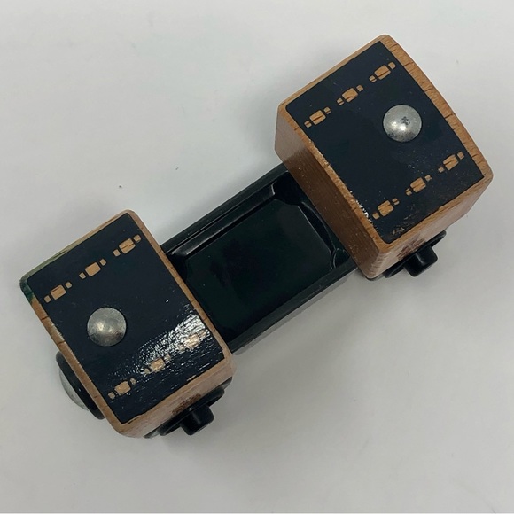 Thomas & Friends Annie & Clarabel Wood Train Cars Shining Time Station Set Of 2 - Picture 8 of 13